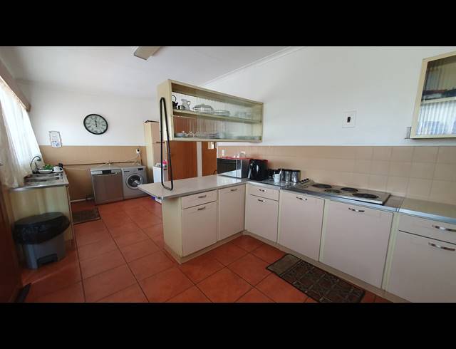 3 BEDROOM FREEHOLD FOR SALE IN RISANA